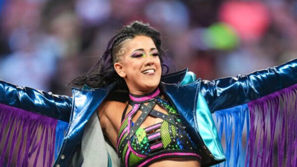 “Eu estava uma merda” – a estrela da WWE Bayley faz uma postagem surpreendente