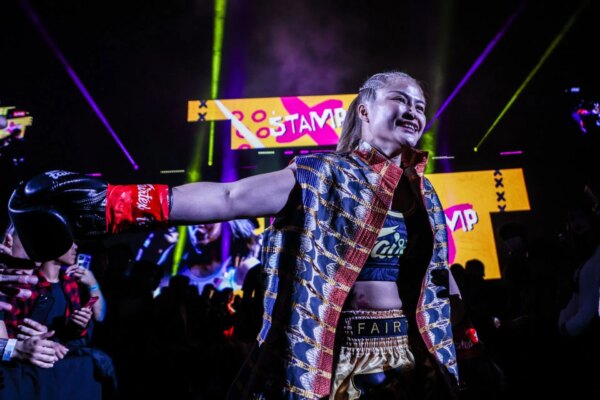 The Inner Circle: “O estilo dela é ininterrupto” – Stamp Fairtex analisa as mãos pesadas de Cynthia Flores e as ameaças do boxe
