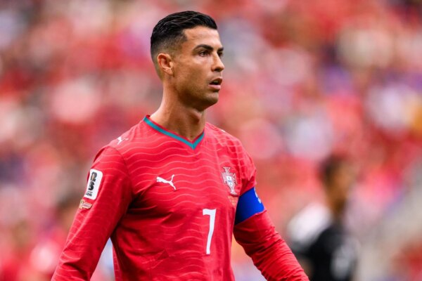 A lenda da França, Patrick Vieira, explica por que Cristiano Ronaldo é um ‘grande problema’ para o técnico de Portugal, Roberto Martinez, na Copa do Mundo da FIFA