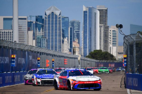 Tabela de pontos da NASCAR Cup Series: classificação atualizada de pontos do piloto após Anduril 250 na Base Naval Coronado