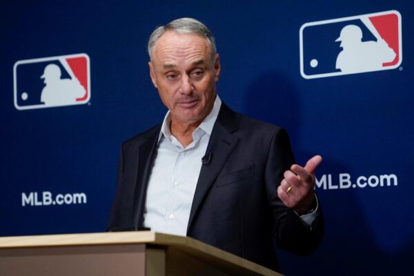 MLB busca limitar a duração do contrato de agente livre e dólares na última proposta trabalhista