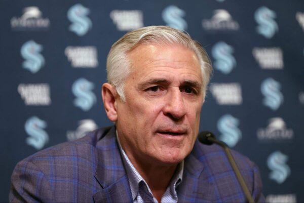 Penguins nomeiam a lenda da franquia Ron Francis como consultor especial de operações de hóquei