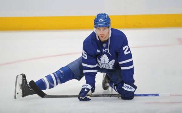 Notas comerciais da NHL: Maple Leafs enviam Brandon Carlo para o Blues para encerrar a terrível negociação de 2025