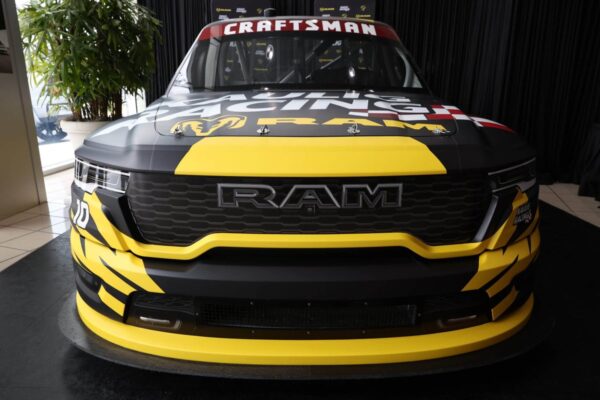 Dodge pode retornar à Cup Series da NASCAR já em 2027: Fontes