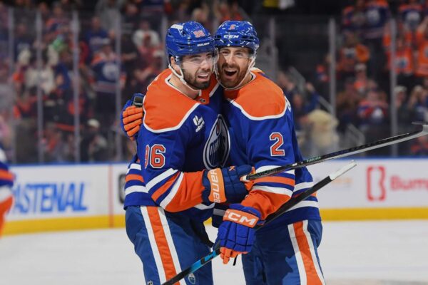 Quais jogadores dos Oilers poderiam ter dificuldades ou prosperar sob o comando do novo técnico Mike Babcock?