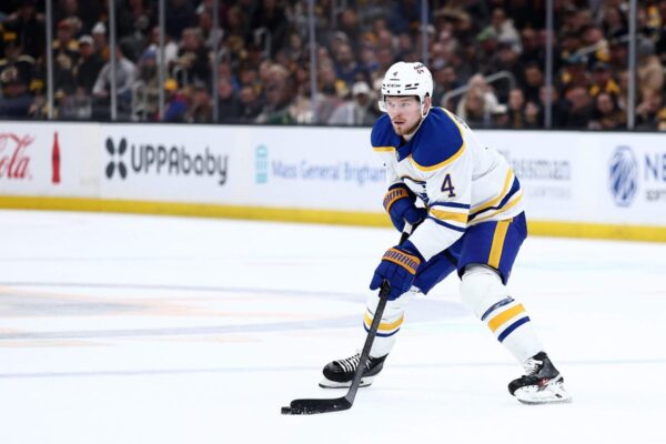 Notas comerciais da NHL: Sabres cometem grande furto ao enviar Byram para os Blackhawks