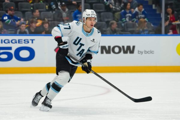 Utah Mammoth deve negociar o atacante JJ Peterka para o Boston Bruins