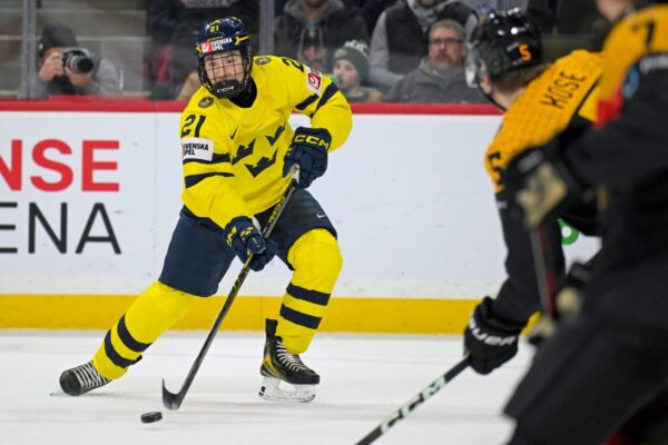 Explorando as opções do draft da NHL do New York Rangers: o que estamos ouvindo sobre os prospectos curinga