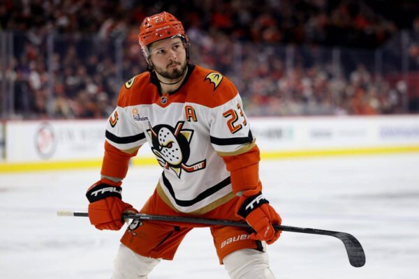 Notas comerciais da NHL: Mason McTavish por 2 primeiros representa riscos inteligentes para Ducks, Blues