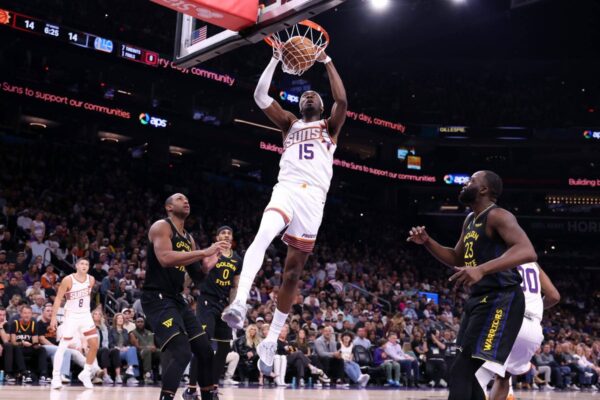 Mark Williams concorda em assinar novamente com o Suns por 3 anos, US$ 38 milhões: Fontes