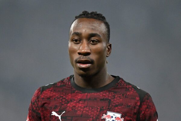 Liverpool pronto para oferecer pacote de quase € 100 milhões para Yan Diomande