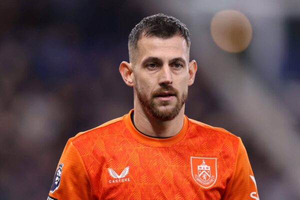 Tottenham está em negociações avançadas para contratar o goleiro Martin Dubravka