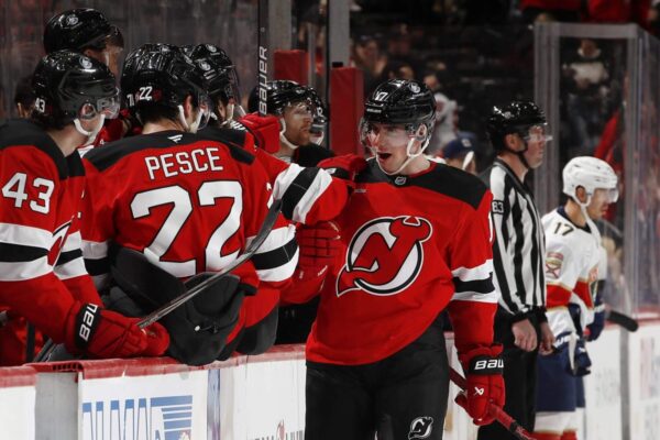 Devils trocam o defensor da RFA Šimon Nemec para o Flames: Fontes