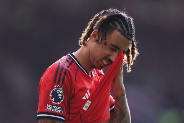 Leny Yoro, uma chance perdida na Copa do Mundo e a necessidade de mostrar por que o Man United tem tanta fé nele