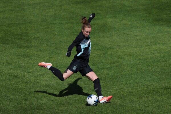 Gotham FC contrata Emily Sonnett, defensora do USWNT, para extensão de contrato de vários anos até 2028
