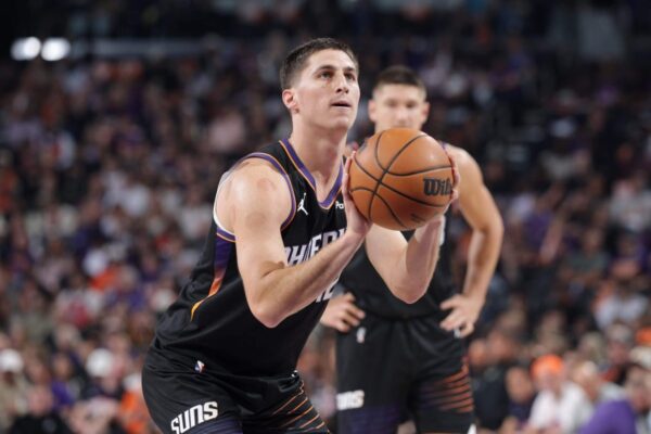 Suns mantém o guarda Collin Gillespie em um contrato de 4 anos e US$ 48 milhões: Fonte