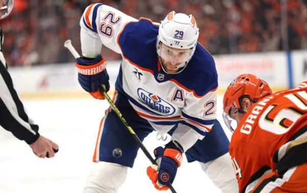 Por que Leon Draisaitl, dos Oilers, será fundamental em uma equipe treinada por Mike Babcock