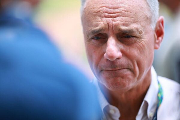 Outro passo em direção ao bloqueio da MLB, além de cenas de Nova York