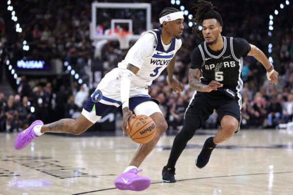 O que a troca de Julius Randle significa para Jaden McDaniels e o núcleo jovem dos Lobos