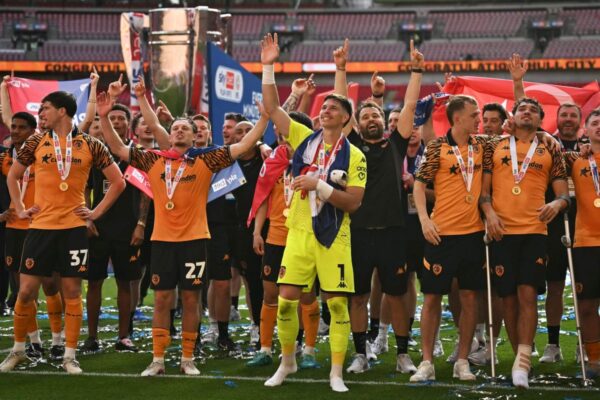 Por que Hull tem sete dias para evitar a dedução de pontos na Premier League