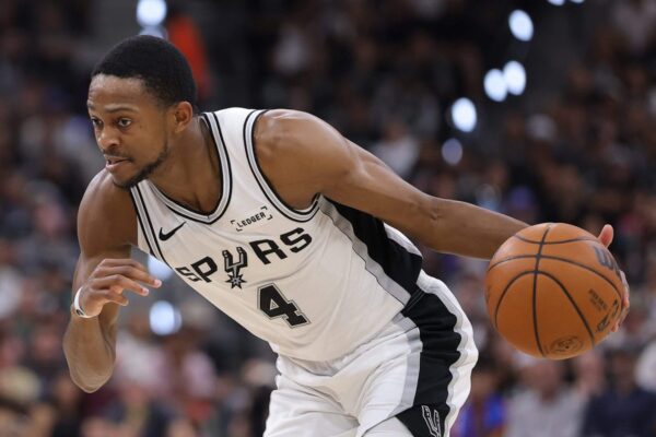 Os Spurs dizem que têm “fé total” em De’Aaron Fox, apesar dos playoffs decepcionantes