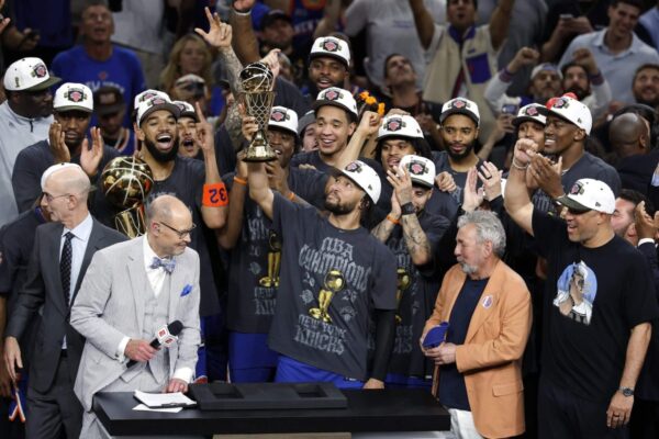 Knicks comemoram vitória nas finais da NBA com discursos, cantos e outros momentos virais