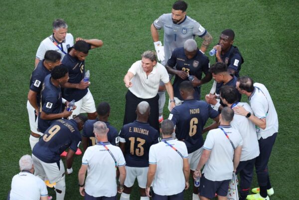 ‘Pausas para hidratação’ da Copa do Mundo mudaram a forma como o futebol é jogado