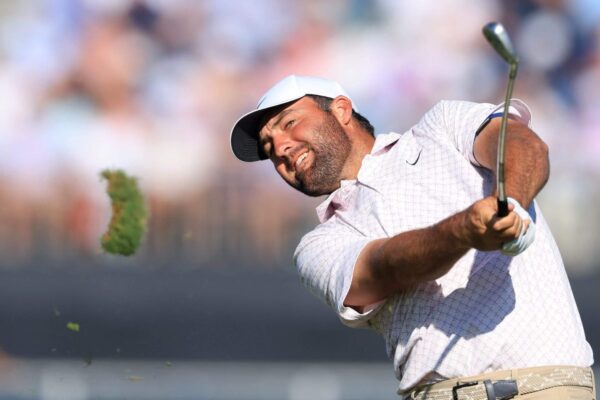 Scottie Scheffler entra na disputa do Aberto dos EUA com birdie run nas costas 9