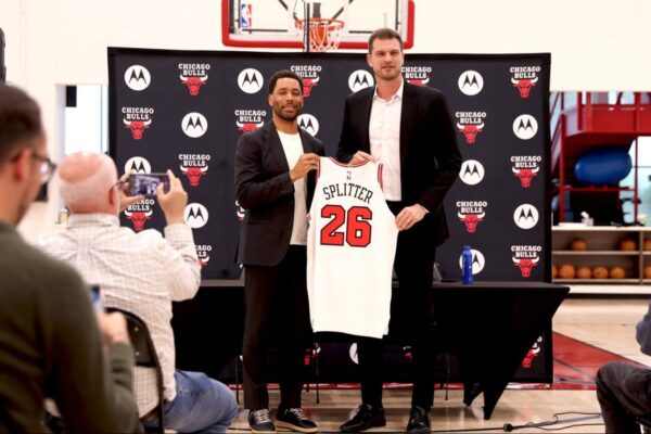 Com os Bulls dando as boas-vindas a Tiago Splitter, desenvolver para o futuro é a principal prioridade