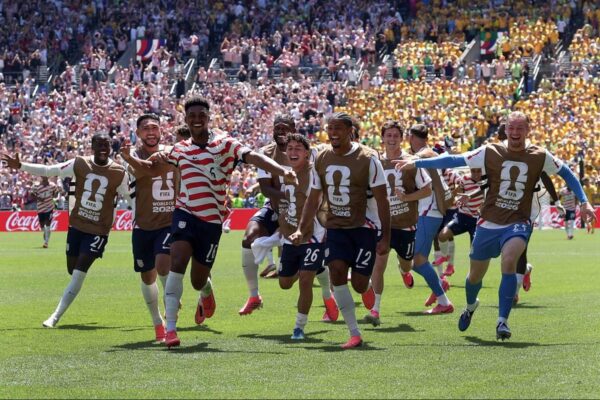 Suplentes na Copa do Mundo provavelmente não serão punidos por comemorar gols em campo