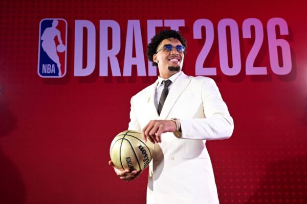 Os Warriors conseguem um bom jogador em Yaxel Lendeborg, mas ainda precisam de algo excelente