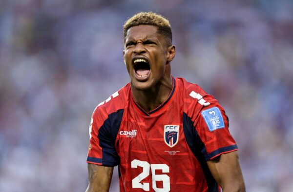 Cabo Verde faz isso de novo. Estreantes na Copa do Mundo surpreendem o Uruguai e dão um grande passo rumo à fase eliminatória