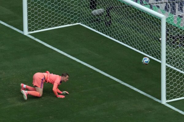 Alemanha contempla o impensável: derrubar Manuel Neuer