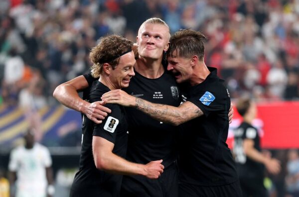 O super-herói norueguês Erling Haaland é ainda mais espetacular pessoalmente do que na TV