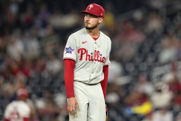 Enquanto Phillies oferece chances para braços inexperientes, Alan Rangel entra em cena