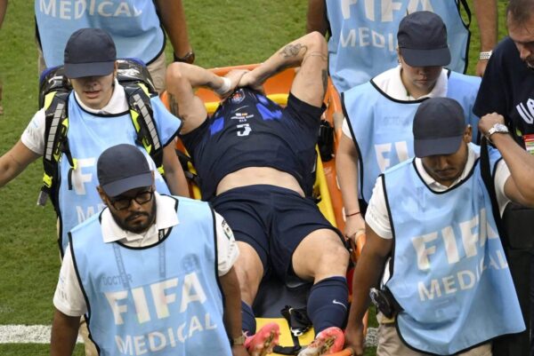 Manuel Ugarte, do Manchester United, deve ficar afastado por uma lesão nos ligamentos do joelho