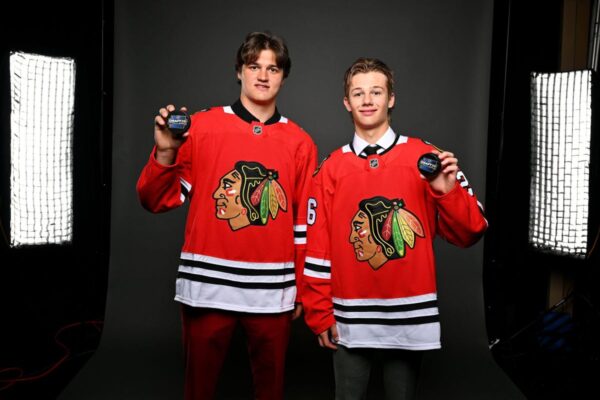 Blackhawks apostaram em alta na segunda rodada com Xavier Villeneuve, Ryan Roobroeck