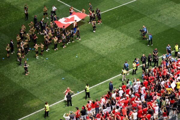 Do 120º lugar às oitavas de final de uma Copa do Mundo, o Canadá vive um momento histórico