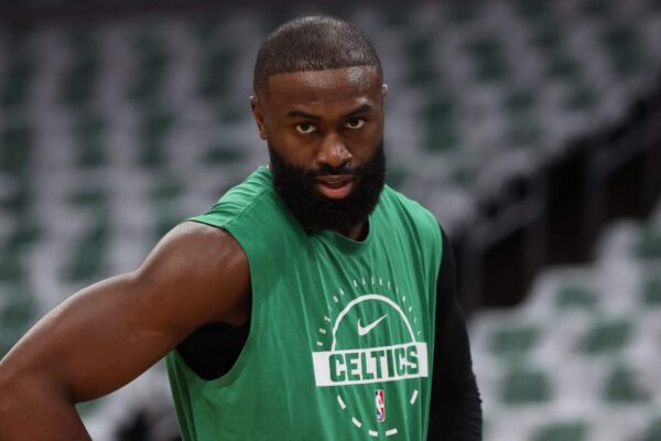 Jaylen Brown critica a avaliação do funcionário de análise de que ele não é um jogador titular