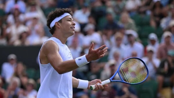 O quarto colocado, Ben Shelton, surpreso com a qualificação; Nº 2 Alexander Zverev avança