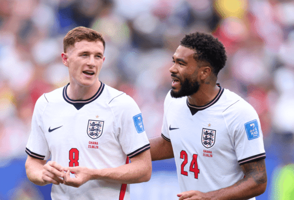 Elliot Anderson em dúvida para Inglaterra x Panamá, Reece James fora