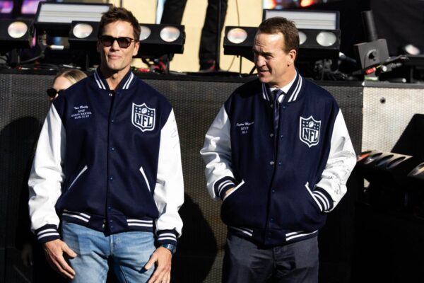 Para desenvolver Fernando Mendoza, Tom Brady se apoia em suas observações de Peyton Manning
