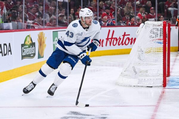 Maple Leafs inicia a temporada de movimentação de jogadores. E mais: Babcock está de volta