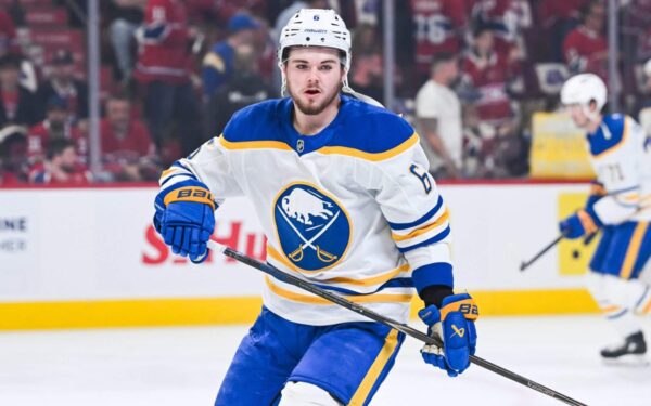 Buffalo Sabres assina com Zach Benson uma extensão de contrato de 7 anos