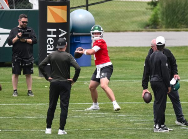 Projeção de escalação de 53 jogadores do New York Jets: em busca de profundidade em QB, LB
