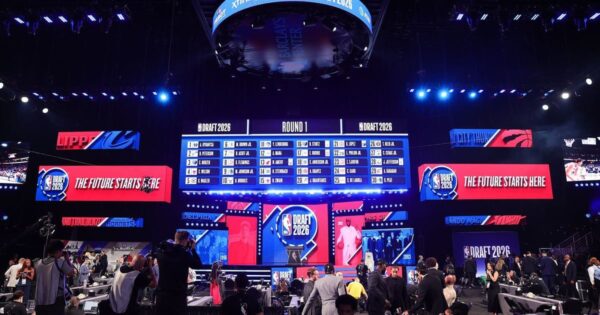 Atualizações ao vivo da segunda rodada do NBA Draft 2026: horário de início, melhores jogadores disponíveis, ordem de escolha, últimas notícias e rumores