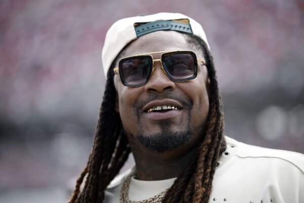 Marshawn Lynch revela uma razão simples pela qual o ícone dos Seahawks nunca jogaria no Seattle Sounders