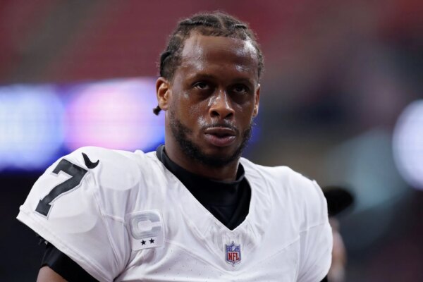 “Ele prefere assistir sexo online e jogar CoD”: Geno Smith acusado de violência doméstica e agressão por mulher no Dia dos Pais