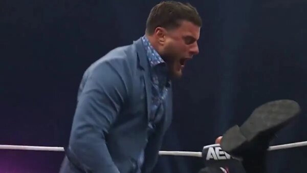 MJF comete um erro grave e ataca seu novo parceiro no AEW Dynamite