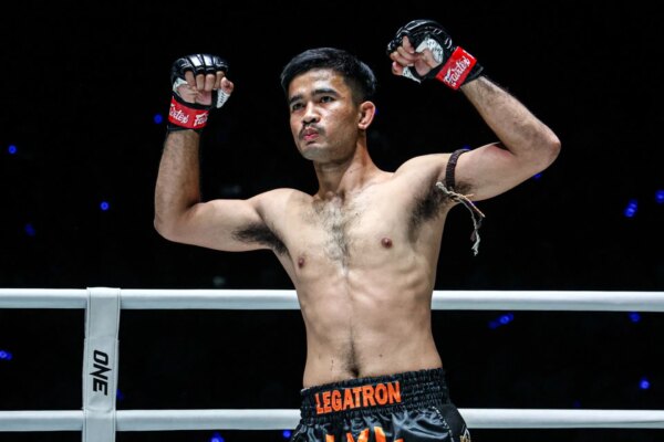 ONE Fight Night 44: “Ele tende a mostrar isso” – Rungrawee identifica uma abertura no jogo interno de George Jarvis